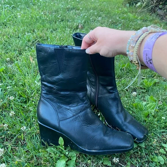 Vintage 90s boots - Picture 1 of 10